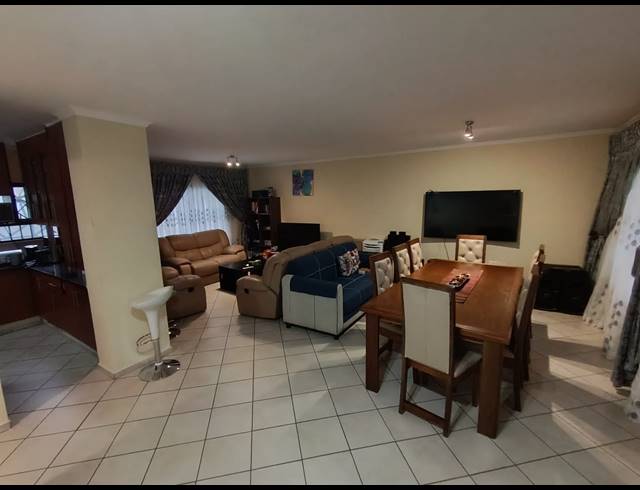 3 BEDROOM HOUSE FOR SALE IN MAGALIESBERG COUNTRY ESTATE